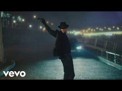 Youtube: Chris Brown - Back To Love (Official Video)