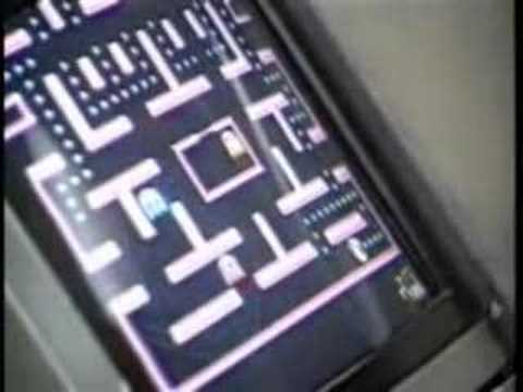 Youtube: Chimp Playes Pac-Man