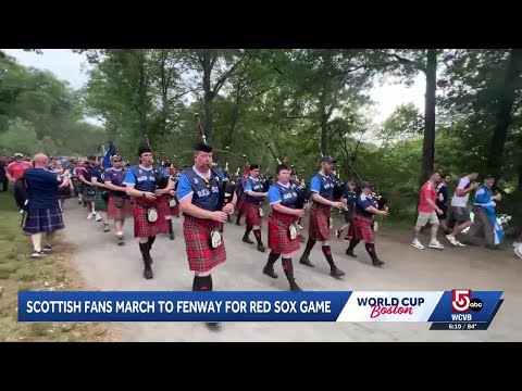 Youtube: Tartan Army marschiert zum Fenway Park und feiert den großen World-Cup-Sieg weiter