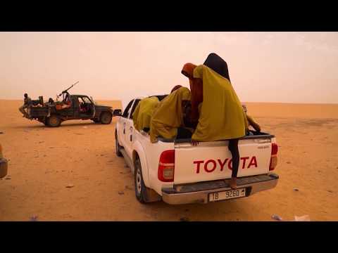 Youtube: African migrants get stranded in the Sahara on dangerous journey to Europe
