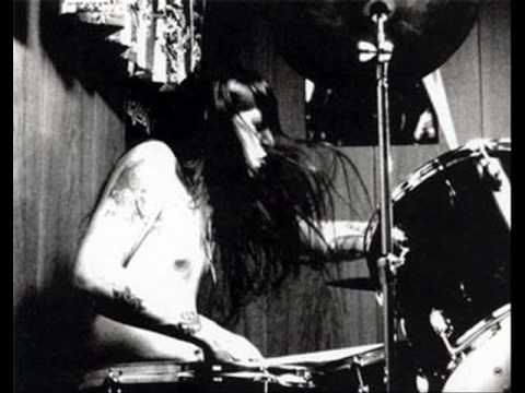 Youtube: Darkthrone - Divided we stand