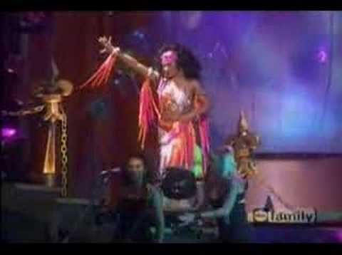 Youtube: Cher - Gypsies, tramps and thieves - live Believe Tour