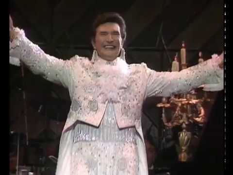 Youtube: Liberace with the London Philharmonic Orchestra: Tchaikovsky's Classic Concerto (1983)