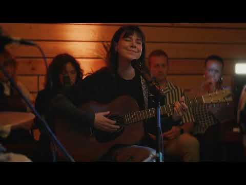 Youtube: Of Monsters and Men - Fruit bat (Live from Skarkali)