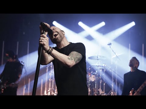 Youtube: Daughtry - Alive (Official Music Video)