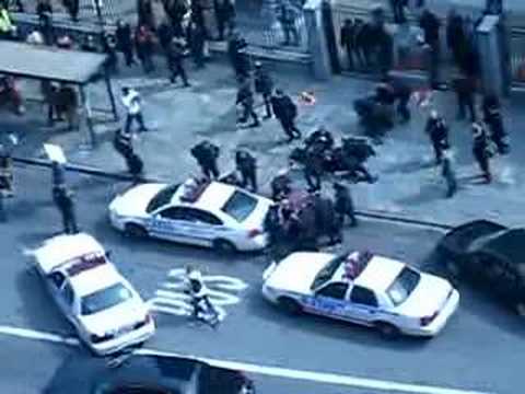 Youtube: Free Tibet Demonstration in NYC - Police action