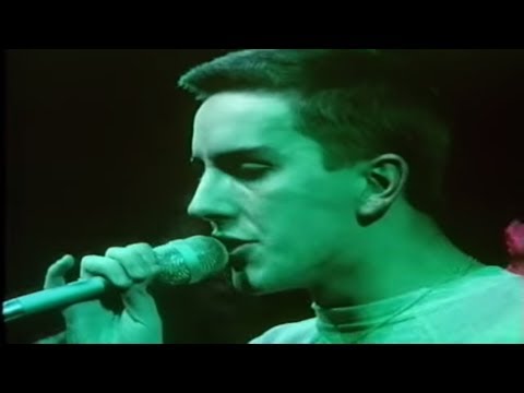 Youtube: The Specials - Too Much Too Young (Live)