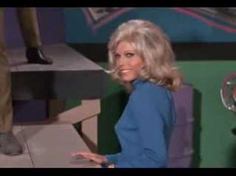 Youtube: Nancy Sinatra - Your Groovy Self (Speedway '68)