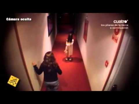 Youtube: O Teste do Medo - Apenas uma menina num corredor de hotel...