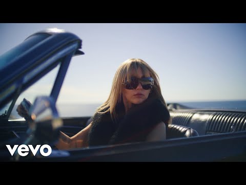 Youtube: Miley Cyrus - Younger You (From the "Hannah Montana 20th Anniversary Special")