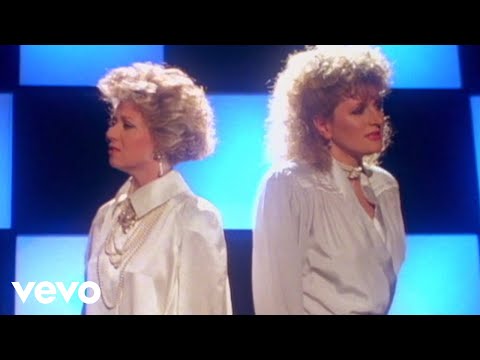 Youtube: Elaine Paige, Barbara Dickson - I Know Him So Well "From CHESS"