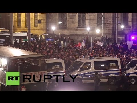 Youtube: LIVE: Pegida rally against "dangers of Islamism" after Paris terror - Cam 2