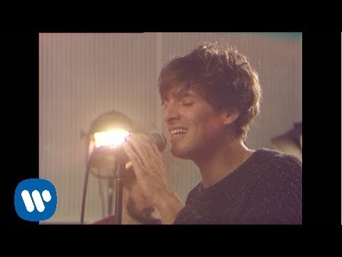 Youtube: Paolo Nutini - Let Me Down Easy [Official Video]