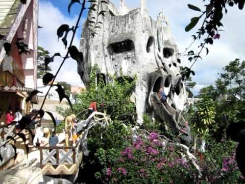 Youtube: Hang Nga Guesthouse OR Crazy House in Dalat, Vietnam