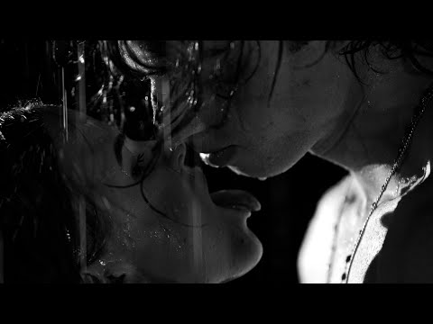 Youtube: mehro - "like you're god" (Official Video)