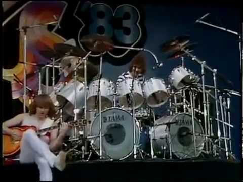 Youtube: Triumph -  Rock N' Roll Machine /Guitar solo