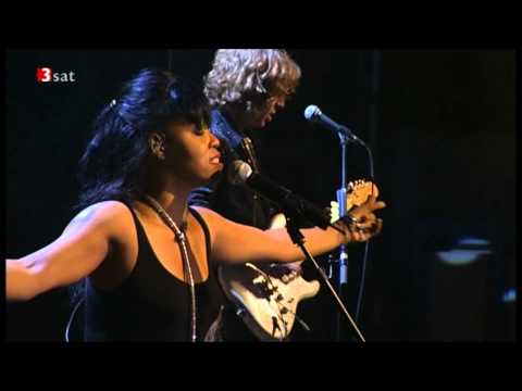 Youtube: Brand New Heavies - Sometimes (Ummah Style) (Live in Leverkusener 2008)