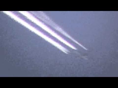 Youtube: Fuel dumping contrails