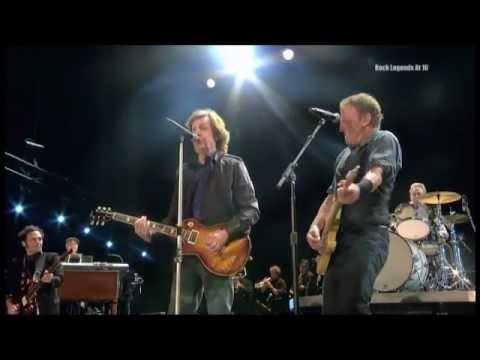 Youtube: Sir Paul McCartney and Bruce Springsteen Live At Hyde Park 2012