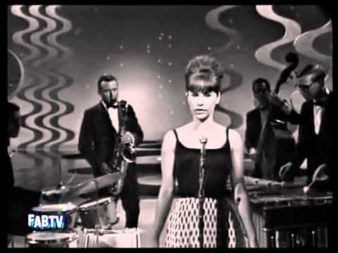 Youtube: Astrud Gilberto and Stan Getz - The Girl From Ipanema (1964) LIVE