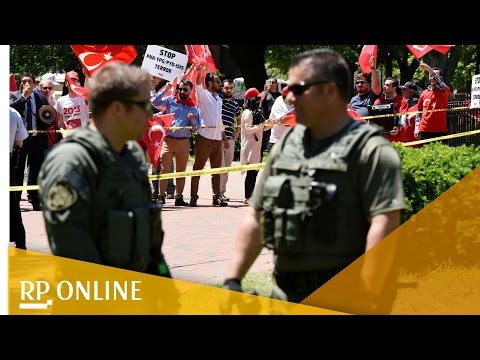 Youtube: Handyvideo: Ausschreitungen bei Anti-Erdogan-Demo in Washington