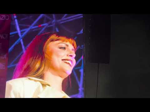 Youtube: Sinceramente - Emma e Annalisa a Rock in Roma