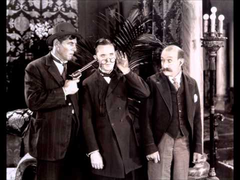 Youtube: Dance of the cuckoos - Laurel & Hardy theme
