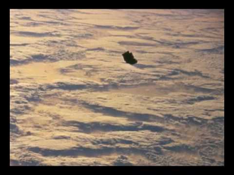 Youtube: NASA STS-088 Hi-Res Image Anomaly #68