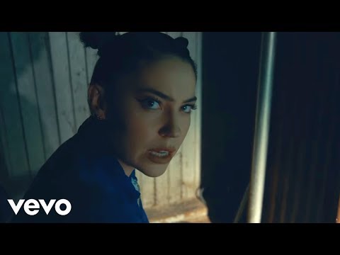 Youtube: Bishop Briggs - White Flag