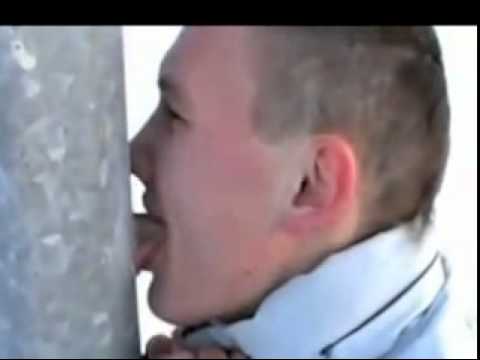 Youtube: Typ friert seine Zunge an Laterne!