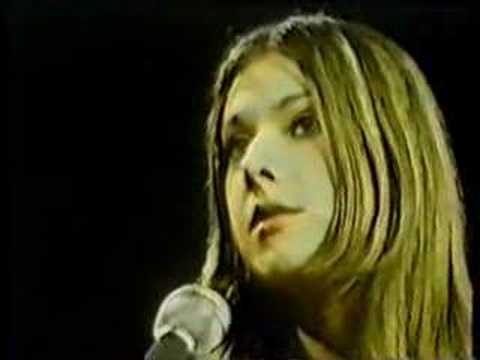 Youtube: Curved Air - Melinda (More or Less) Live '72