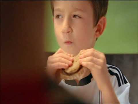 Youtube: Nutella Werbung lustig Mesut Özil, Manuel Neuer, Mats Hummels und Benedikt Höwedes DFB Fußball