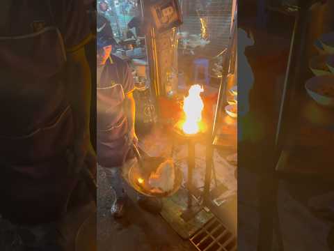 Youtube: Must Try! Hong Kong Fire Wok Noodles — Thai Street Food