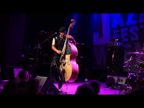 Youtube: MILES MOSLEY - If 6 was 9 (J. Hendrix) [Porgy & Bess Vienna]