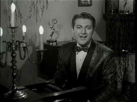 Youtube: Liberace - Smile