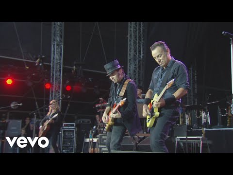 Youtube: Bruce Springsteen - No Surrender (from Born In The U.S.A. Live: London 2013)
