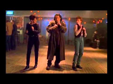 Youtube: Aretha Franklin | Chain Of Fools || John Travolta Dance ||