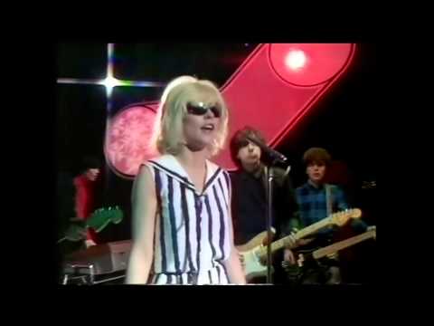 Youtube: Blondie - Sunday girl 1979 Top of The Pops