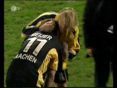 Youtube: DFB Pokal 2004: Alemannia Aachen - Bayern München 2:1 (Schlusspfiff)