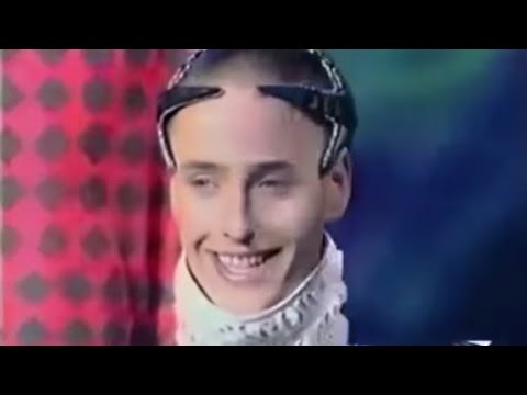 Youtube: Weird russian singer - Chum Drum Bedrum