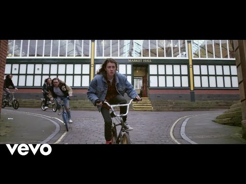 Youtube: Blossoms - Honey Sweet (Official Video)