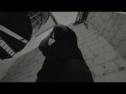 Youtube: Heliocopta & Retrogott – Dreck (Official Video)