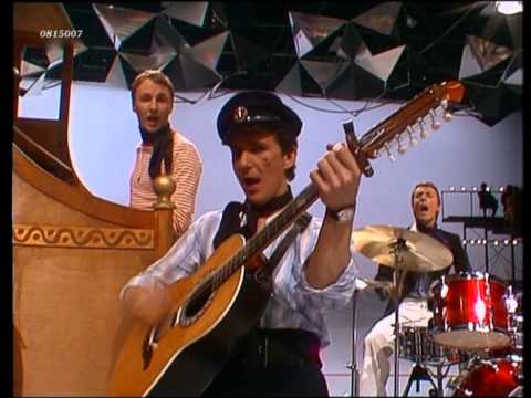 Youtube: Sailor - A Glass Of Champagne (1976) HD 0815007