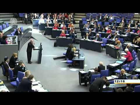 Youtube: Gregor Gysi stellt die Systemfrage! 07.09.2011 SUPER Redebeitrag, TOP