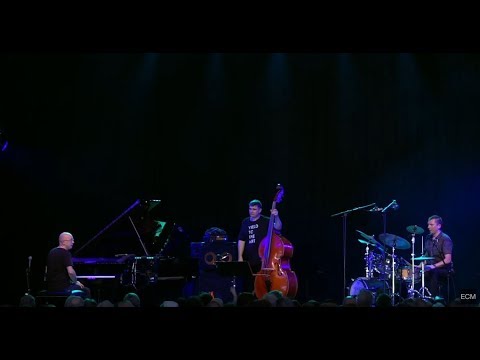 Youtube: Marcin Wasilewski Trio - Austin (Live) | ECM Records