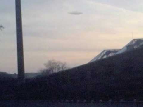 Youtube: Berlin Ufo 25.03.10 Clear sighting