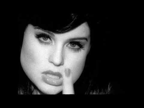 Youtube: Kelly Osbourne - One Word (Official Video) [HD]