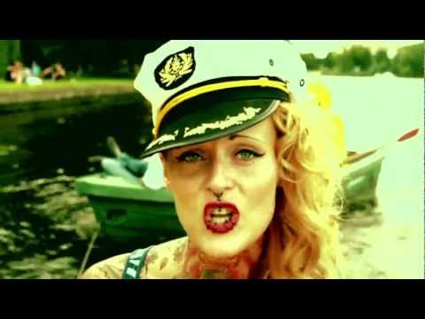 Youtube: Jennifer Rostock - Der Kapitän (Official Video)