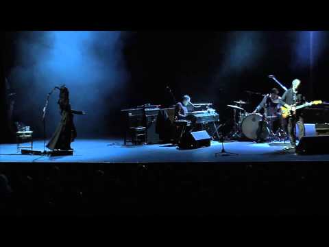 Youtube: PJ Harvey Live At The Sydney Festival 2012