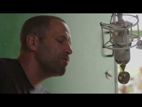 Youtube: Jack Johnson "One Step Ahead   Loopy Style"